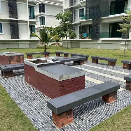 The Meadow Park 4R4B Apartment Kampar Exterior photo