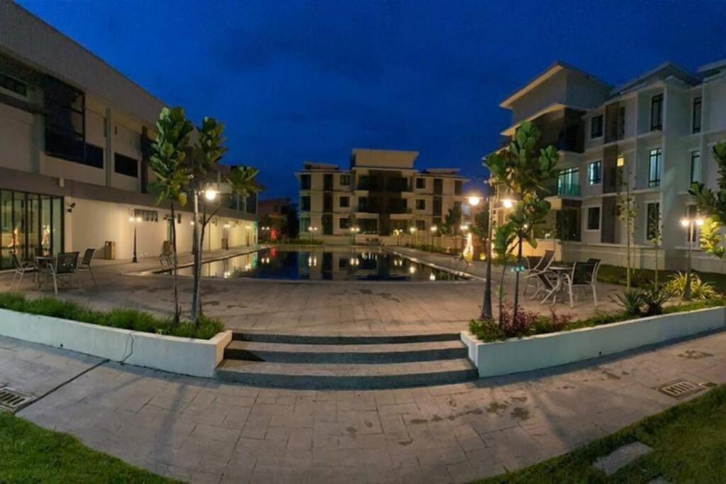 The Meadow Park 4r4b Apartment *